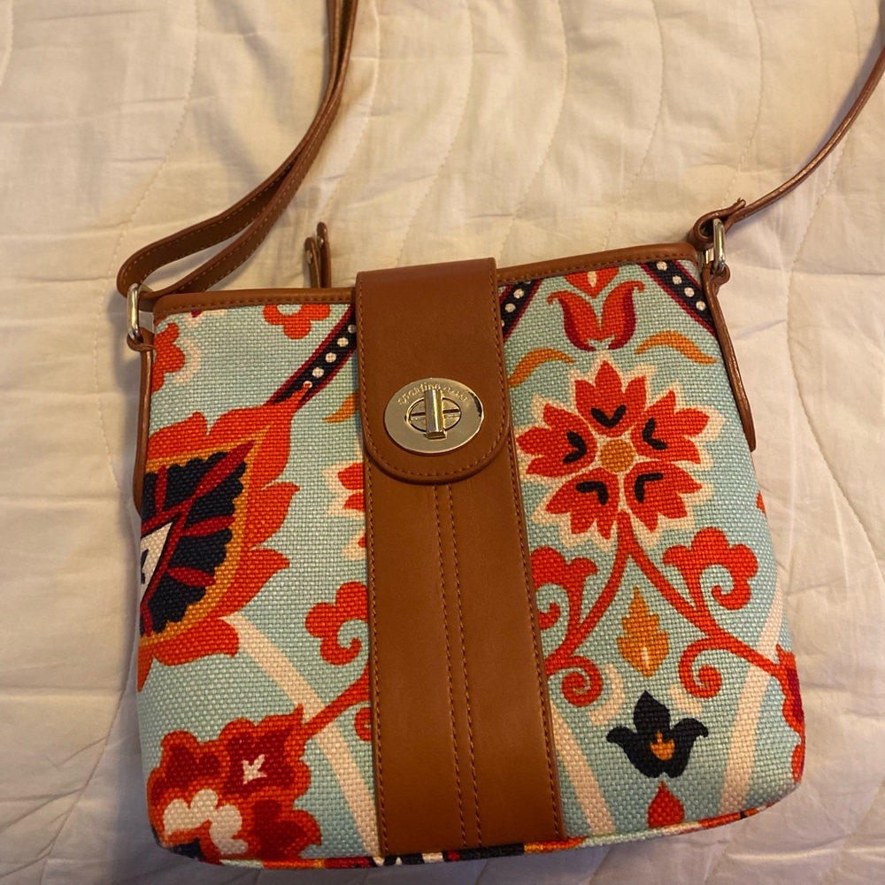 Spartina Waving Girl